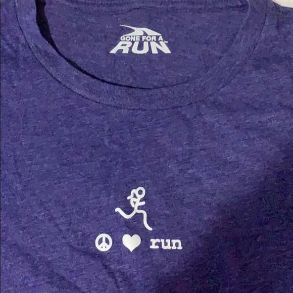 ππΌββοΈππΌββοΈππΌββοΈRunning t-shirt size M fitted - Picture 1 of 4